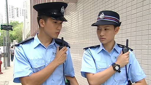 警察查身份证｜带大支水惹截查？盘点网友离奇经历 夜归/买糖水都中招