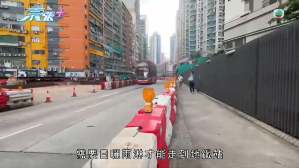 鑽石山新居屋啟翔苑港鐵直達口被「滅門」！居民入伙後需繞路險象環生 業主怒發聯署追問房署