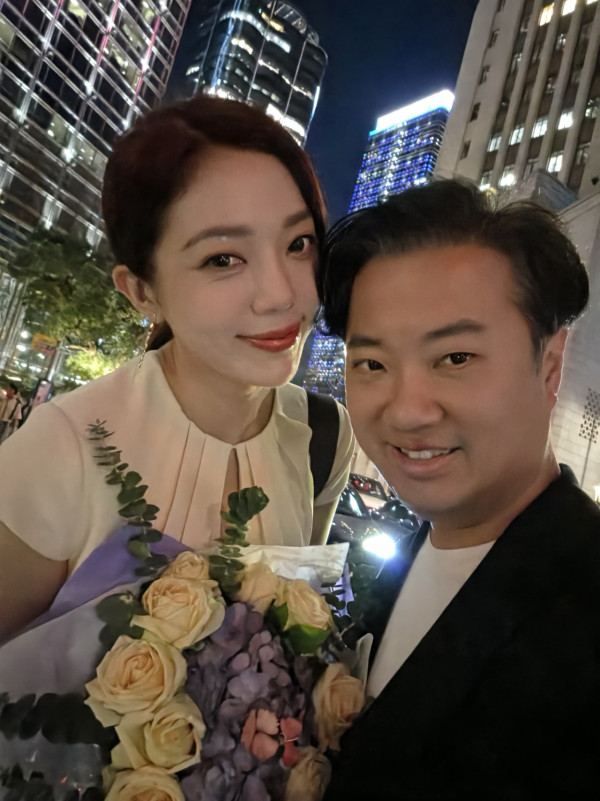 39歲女藝人離婚半年無預警公開新戀情!新歡猛料身份曝光富三代身家逾30億