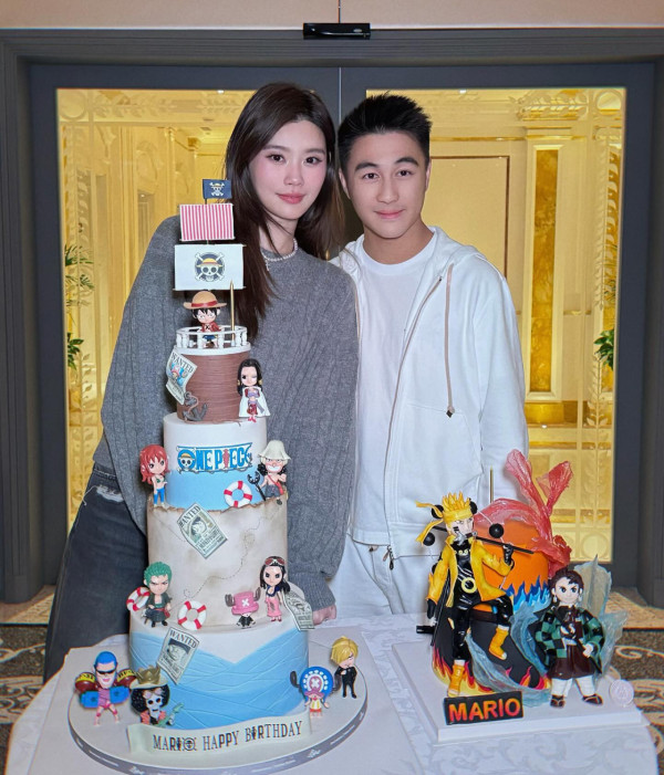何猷君奚梦瑶补办中式婚礼晒顶级豪门财力!天价嫁妆22只巨型龙凤镯挂满身