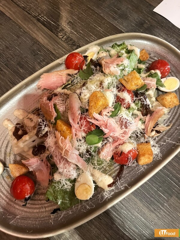 旺角美食｜Smokehouse Bar & Grill推10月限定木炭煙燻料理 必試雙層牛胸肉漢堡/打卡仙氣雞尾酒/煙燻拖肥香蕉