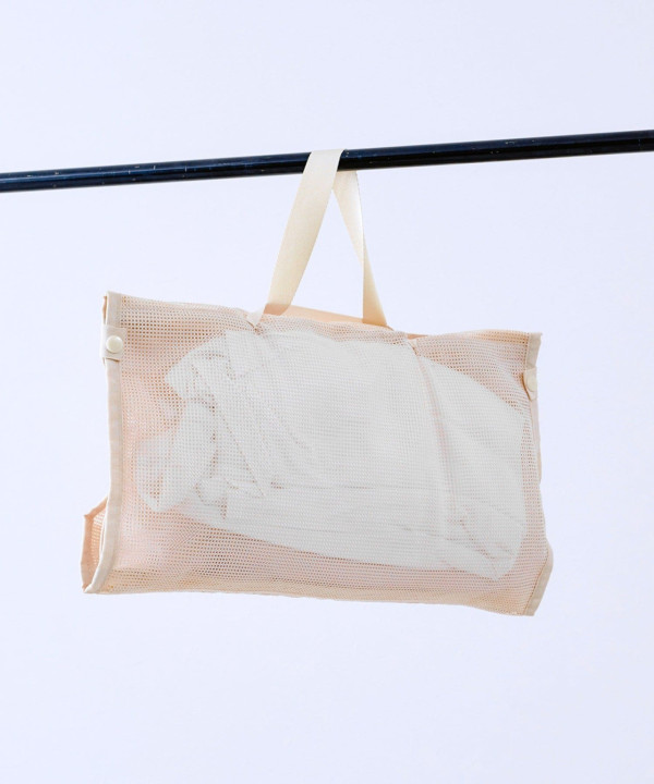 圖片來源:Pal Closet 日本3COINS秋季新品!超方便可水洗3層衣物收納架 旅行掛衣洗衫一袋搞定