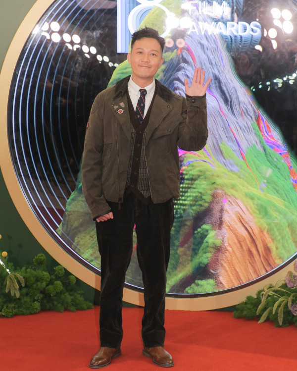 前TVB男艺人无剧拍兼职打零工做搬运！自曝放下身段转行学木工：马死落地行