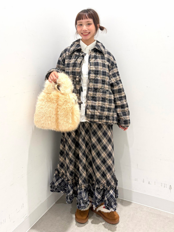 GU$399外套似病人服?网友笑称像出院 立即看4大正确搭法秒变日系