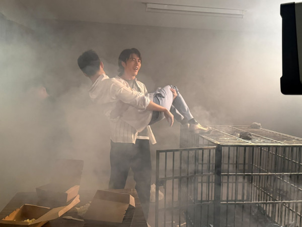 三代同糖劇情｜容天佑為拍「鐵籠戲」困足2小時！自爆為入戲做一事扮虛弱超敬業