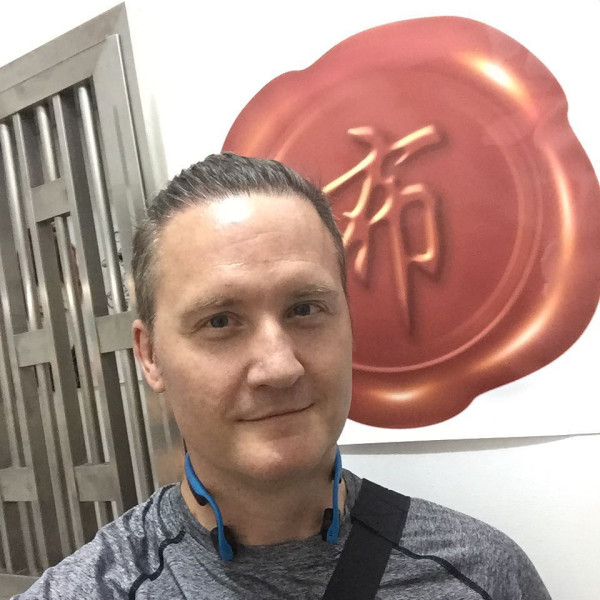 「御用一哥」突然宣布告別香港移民日本！離巢8年首次剖白生活艱難︰我演番自己