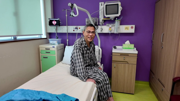 港大医学院院长刘泽星曾经面骨多处断裂！“痛脚”困扰7年敲断4条脚趾骨极痛