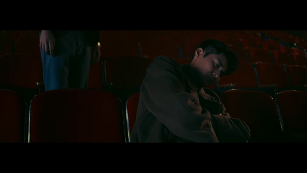 陈家乐推首支个人单曲《我们都是无名氏》为新歌亲自填词MV灵感源于婚礼