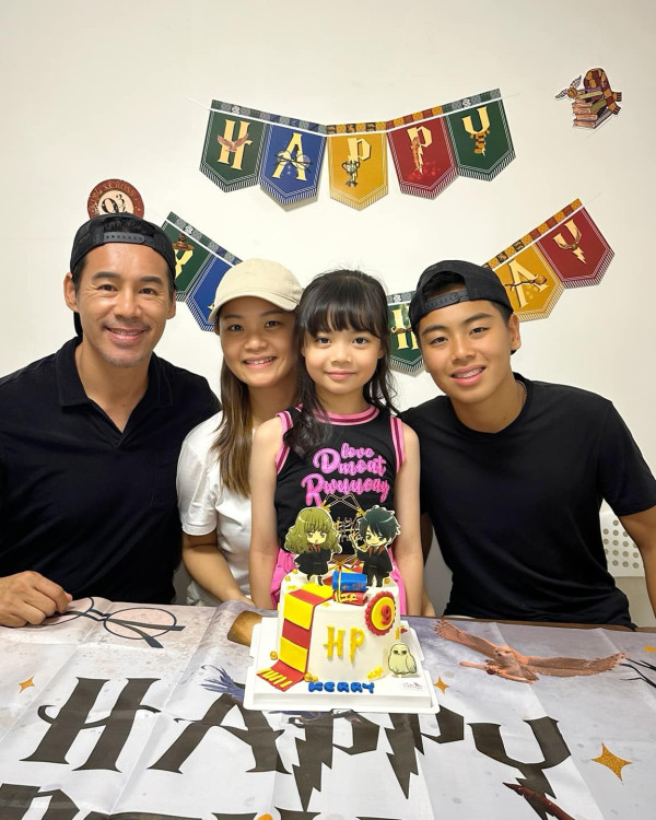 徐榮細女包包11歲生日暴風成長！近照曝光由愛回家BB蛻變美少女 曾入讀韓國偶像學院