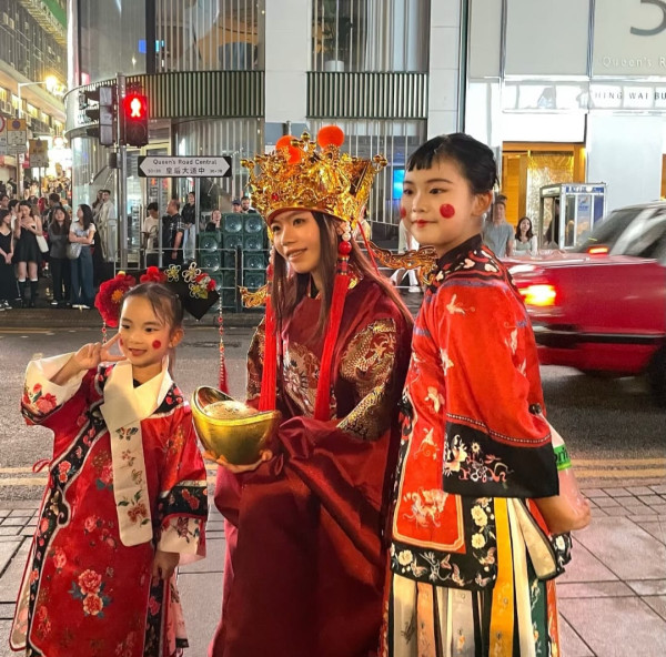 萬聖節裝扮2026︱19款萬聖節cosplay推介 人型爆旋陀螺/AI虛擬人物/觀音神像造型