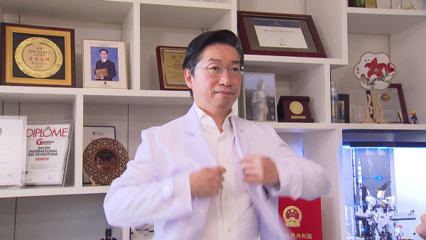 中大醫學院院長趙偉仁父母為醫生護士！貼身陪伴抗病剖白醫生最真實無力感