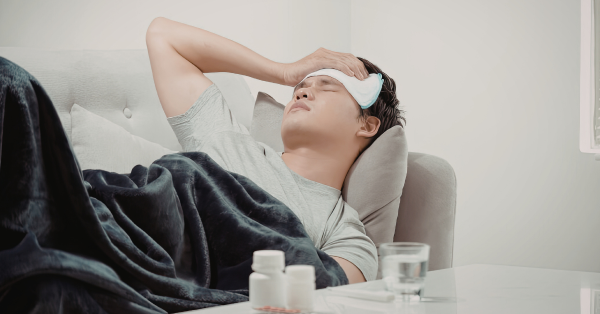 頭痛發燒食錯止痛藥極傷身！專家警告2種常見藥忌同食 附港人5大看門口藥清單