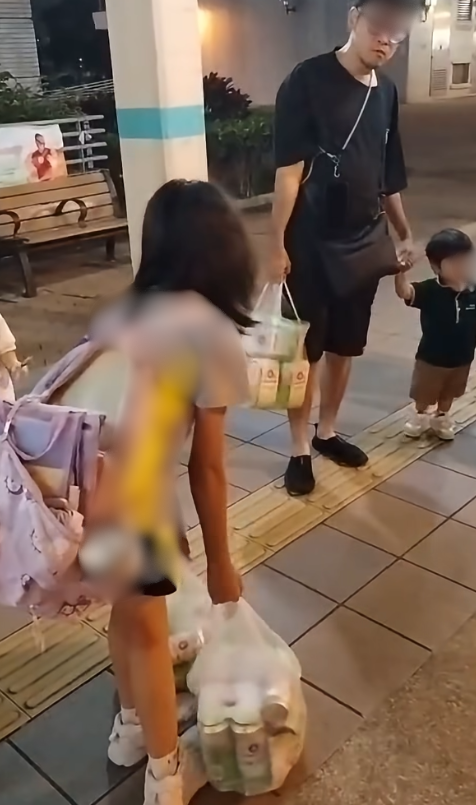 屯門女童孭爛書包獨扛20罐啤酒！繼父冷眼罵「廢人」惹眾怒  事後稱為「訓練肌肉」無虐兒