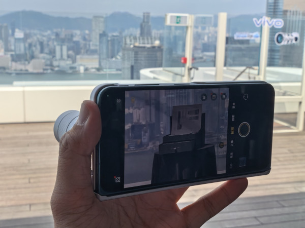 vivo X500 Pro Max香港登場！蔡司LOFIC 17EV主攝加2億像素APO長焦　X Fold6同場亮相