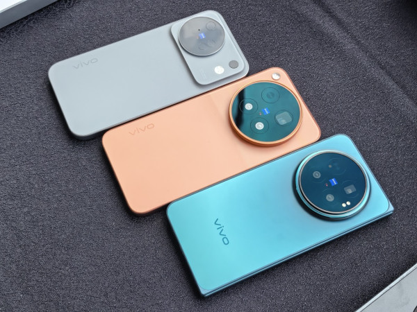 vivo X500 Pro Max香港登場！蔡司LOFIC 17EV主攝加2億像素APO長焦　X Fold6同場亮相