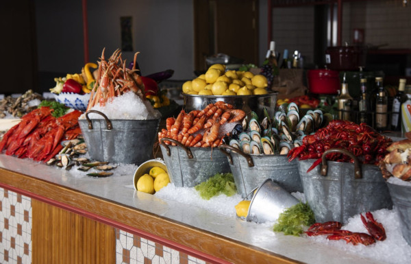 自助餐回本必睇！網民嚴選9大熱龍蝦海鮮Buffet 萬麗/海洋公園萬豪上榜