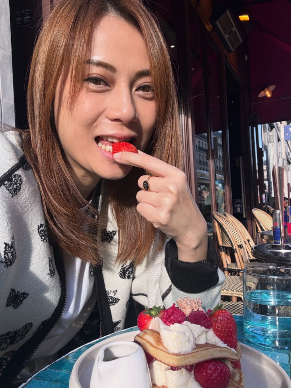 42歲移英女星突然發文急求法律援助！異鄉求救爆粗怒轟：點知遇上係XX！