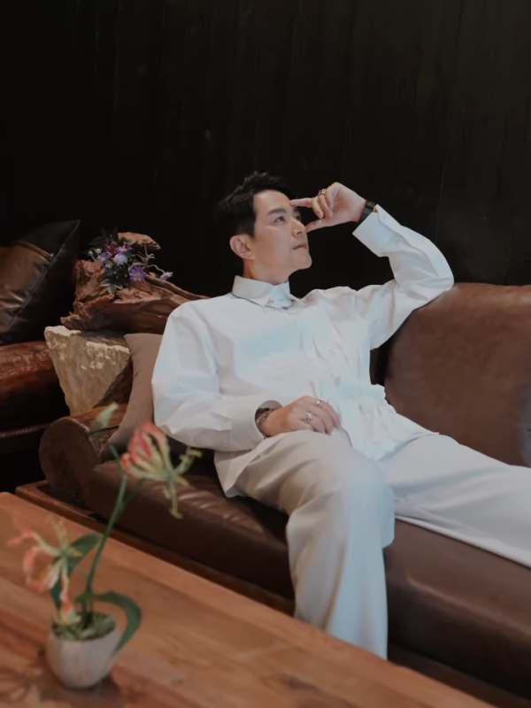 黃翠如蕭正楠穿情侶裝約會晒恩愛！因一事相約南京二人世界 閃爆網民：以為係結婚相