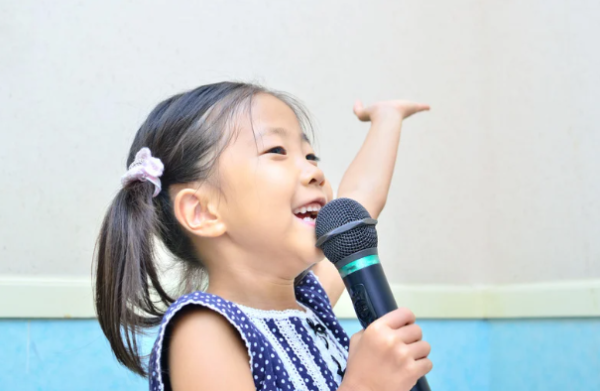 工聯會秋季課程2026推介——熱播流行歌曲演唱班(圖片來源︰Canva)