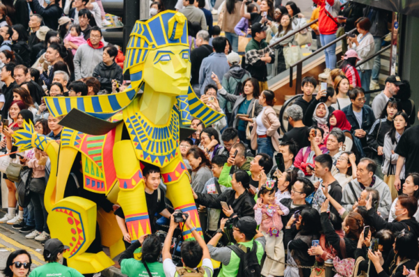 渣打藝趣嘉年華2026「壓軸巡遊」，圖片為過往照片，只供參考之用。（圖片來源︰渣打藝趣嘉年華2026）