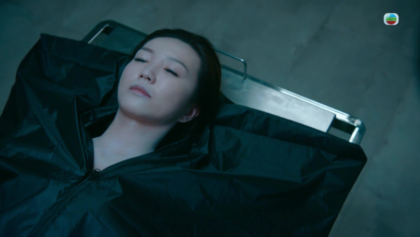 死有對証劇情｜吳若希突然慘死留震撼懸念！自爆有幽閉恐懼照演死屍：唔可以拉晒拉鏈