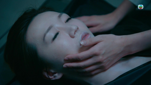 死有對証劇情｜吳若希突然慘死留震撼懸念！自爆有幽閉恐懼照演死屍：唔可以拉晒拉鏈