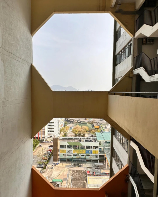 香港最美公屋隱藏版！極罕錯層設計驚艷半世紀 首創泳池+曾奪全球最高公屋紀錄