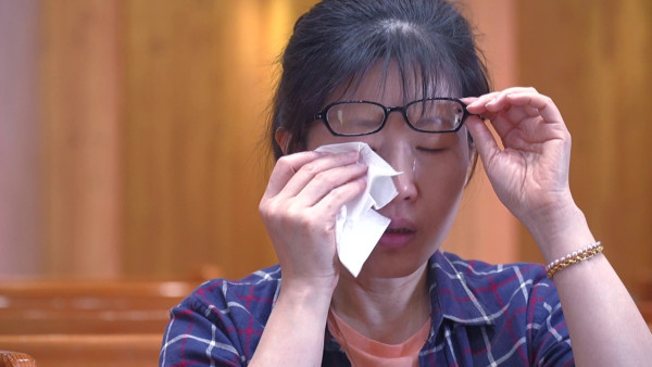 台南外科名医蔡伯羌过劳失智！生病醒来第一个忘记妻子 妻不离不弃照顾17年