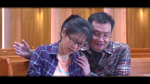 台南外科名医蔡伯羌过劳失智！生病醒来第一个忘记妻子 妻不离不弃照顾17年