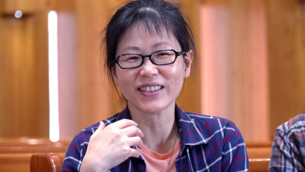 台南外科名医蔡伯羌过劳失智！生病醒来第一个忘记妻子 妻不离不弃照顾17年