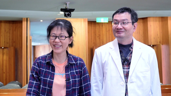 台南外科名医蔡伯羌过劳失智！生病醒来第一个忘记妻子 妻不离不弃照顾17年