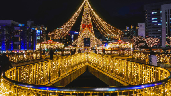 圖片來源:christmas-advent.jp 福岡聖誕好去處2026|福岡/天神聖誕市集懶人包!9大會場浪漫燈飾/熱飲馬克杯/特色攤位