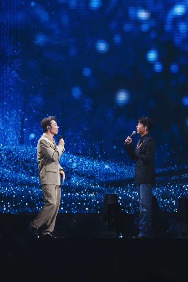 許志安演唱會2026｜第二場李克勤改機票返港任嘉賓！世紀合唱《深深深》爆昔日奪獎內幕