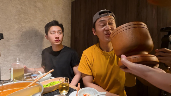試真D唷｜張振朗臭到面紅爆青筋！首試臭豆腐反白眼 GM崩潰扁嘴似3歲細路