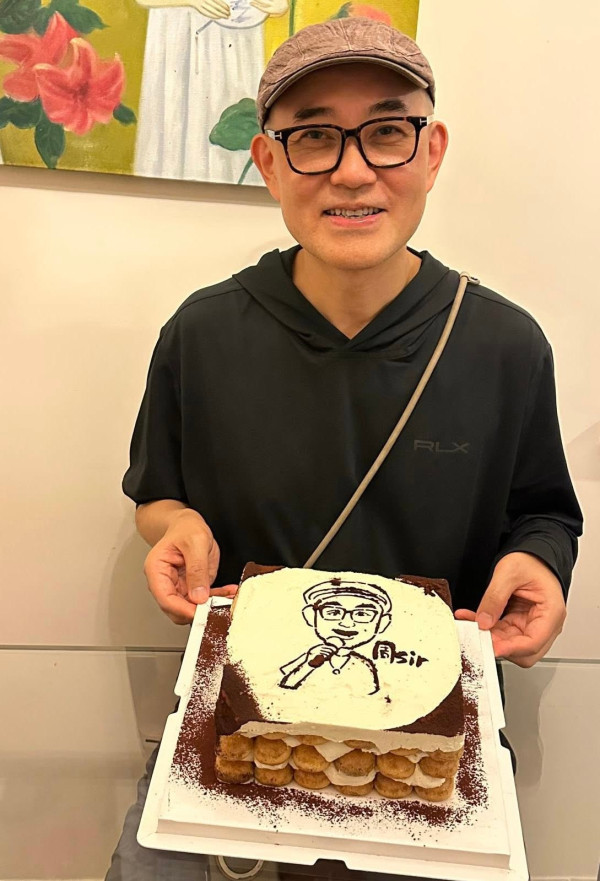 周國豐沉痛貼黑白照公布丁母憂 撰文悼念亡母最後道別︰請你再叫我一聲
