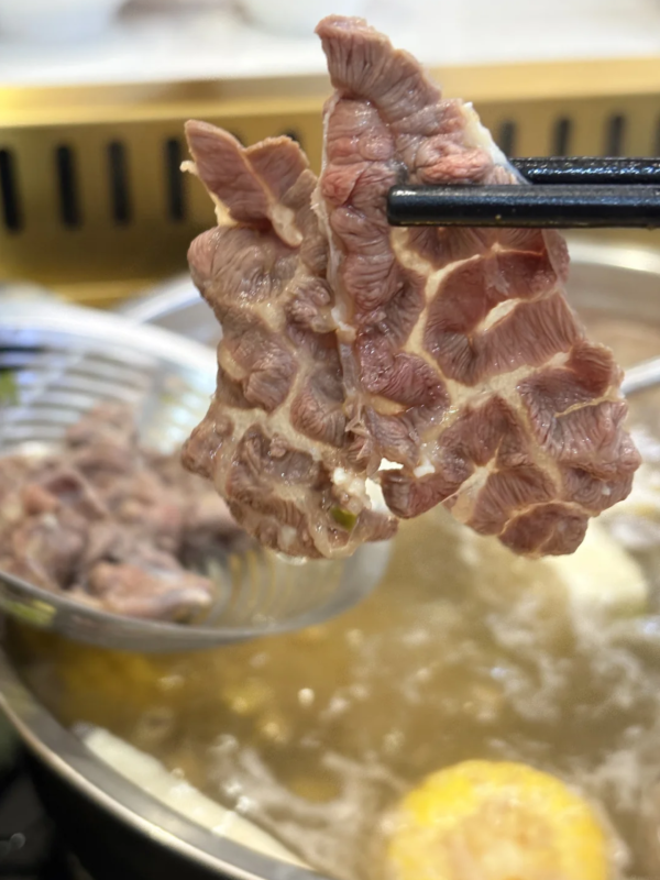 坤記兄弟牛肉店(圖片來源:小紅書@李小象象象象象_) 新皇崗口岸地鐵7號線食買玩懶人包 老字號飲早茶/山姆掃貨/古風庭園一日遊