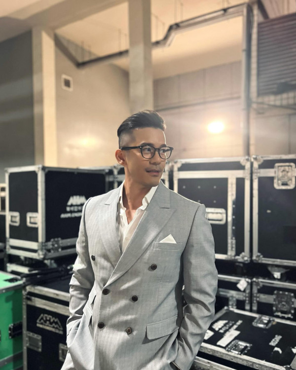 40歲男神點名爆料離巢前遭TVB高層痛罵！因一事爆紅卻被當面怒插：冇監製會再用你