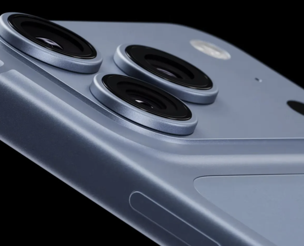 磁吸架整壞 iPhone 鏡頭 Apple Care包唔包？一文睇清 iPhone 鏡頭磁場干擾原理 教你 3 招官方防範建議