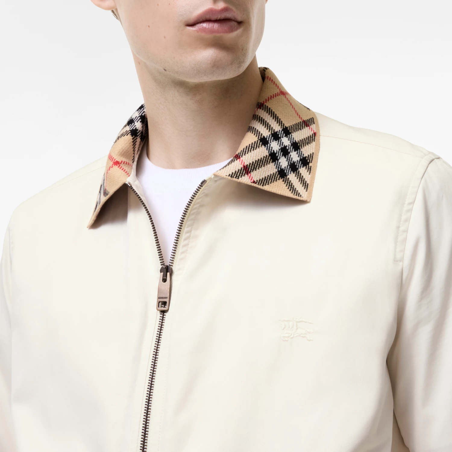UNIQLO秋冬外套獲讚Burberry平替！3大推介必買 $199起入手 跣水布料、兼具機能性與設計感
