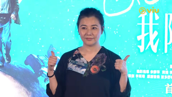 蒙嘉慧首映礼突然爆粗“人家X呀”惹全场哗然！片段疯传张家辉神级反应一句化解