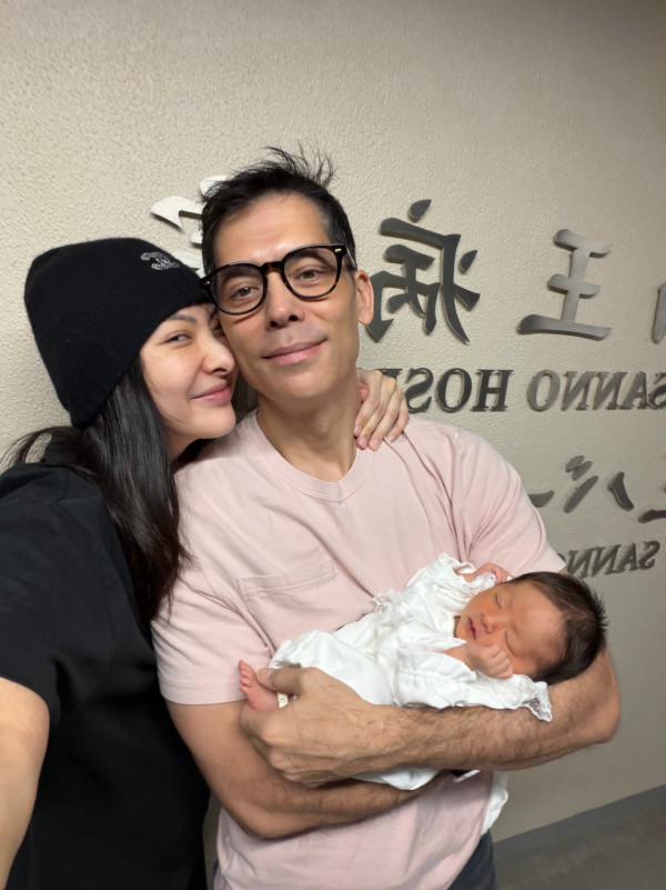 31歲女藝人生日報喜宣佈誕女喜訊！婚後5年榮升一家三口晒合照：眼淚停不下來