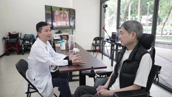 基因專家陳燕麟揭17歲確診罕見肌萎症!立志讀醫消滅疾病 豁達面對不幸「愛情世界零萎縮」
