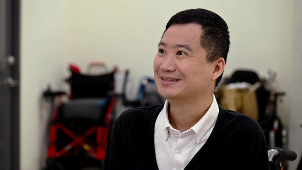 基因專家陳燕麟揭17歲確診罕見肌萎症!立志讀醫消滅疾病 豁達面對不幸「愛情世界零萎縮」
