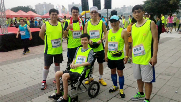 基因專家陳燕麟揭17歲確診罕見肌萎症!立志讀醫消滅疾病 豁達面對不幸「愛情世界零萎縮」