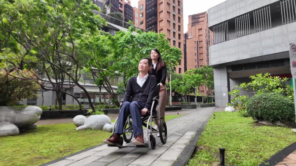 基因專家陳燕麟揭17歲確診罕見肌萎症!立志讀醫消滅疾病 豁達面對不幸「愛情世界零萎縮」