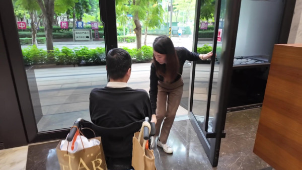 基因專家陳燕麟揭17歲確診罕見肌萎症！立志讀醫消滅疾病 豁達面對不幸「愛情世界零萎縮」