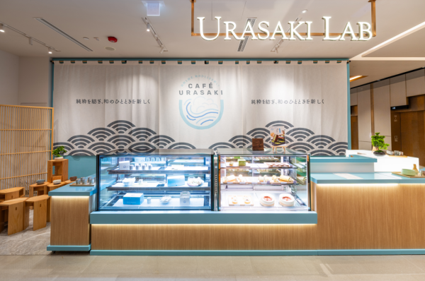 CAFÉ URASAKI聯乘165年老字號「祇園北川半兵衛」  焙茶焦糖巴斯克芝士夾心餅／抹茶金箔蛋糕