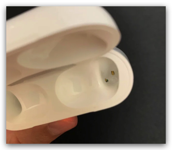 AirPods 左右耳電量落差大？苦主：一邊滿電一邊得 2%！網民揭真相　教你 6 招即時自救 