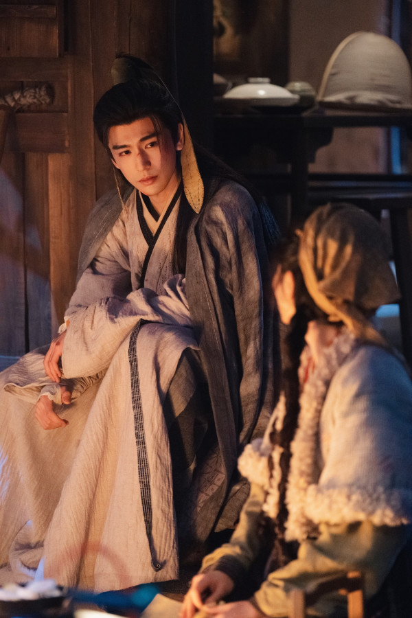 逐玉TVB劇情｜第9集預告長玉謝征被迫同床極曖昧！死士深夜再襲 李懷安揭武安侯身份