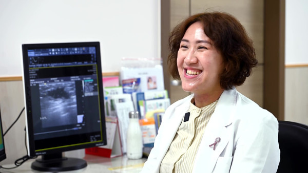 乳房外科名醫鄭伃書親歷「最毒」乳癌後痛改前非！崩潰共情：向所有病人說聲對不起 